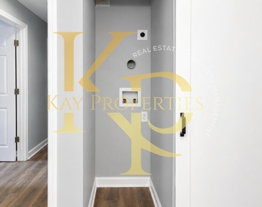1828 Windsor Drive - Photo Thumbnail 13