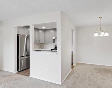 42 Mendrey Court - Photo Thumbnail 4