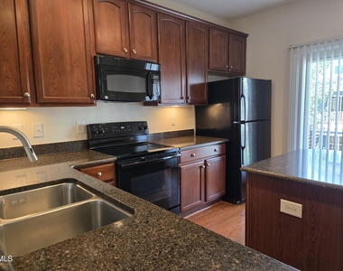 329 Kinellan Lane - Photo Thumbnail 5