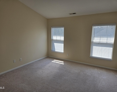 329 Kinellan Lane - Photo Thumbnail 20
