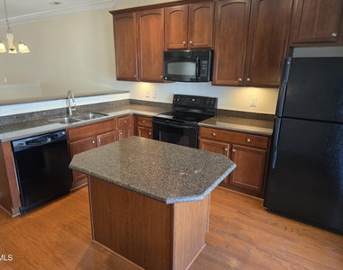 329 Kinellan Lane - Photo Thumbnail 6
