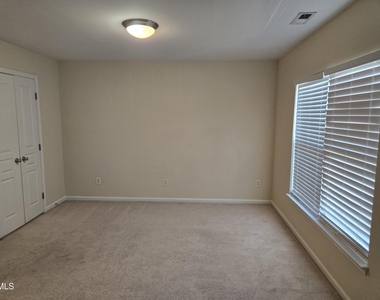 329 Kinellan Lane - Photo Thumbnail 11
