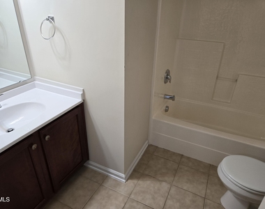 329 Kinellan Lane - Photo Thumbnail 14