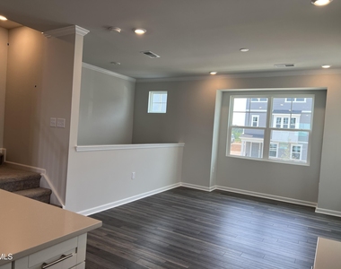 642 Gimari Drive - Photo Thumbnail 13