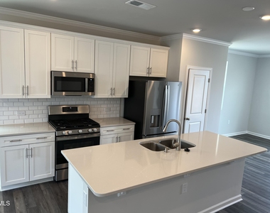 642 Gimari Drive - Photo Thumbnail 17