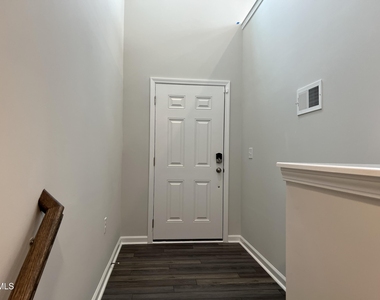 642 Gimari Drive - Photo Thumbnail 2