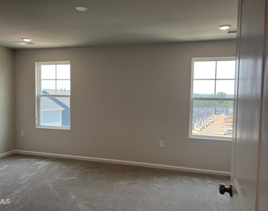 642 Gimari Drive - Photo Thumbnail 25