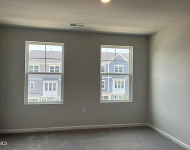 642 Gimari Drive - Photo Thumbnail 32