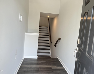 642 Gimari Drive - Photo Thumbnail 3