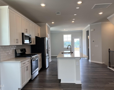 642 Gimari Drive - Photo Thumbnail 20