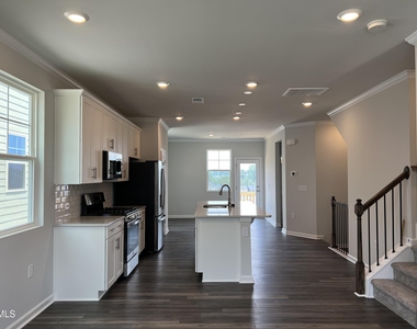 642 Gimari Drive - Photo Thumbnail 19