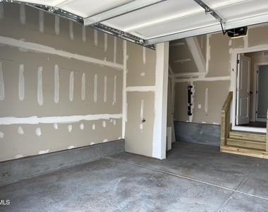 642 Gimari Drive - Photo Thumbnail 35