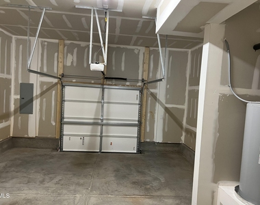642 Gimari Drive - Photo Thumbnail 37