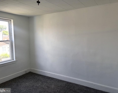 513 Bergen Street - Photo Thumbnail 5