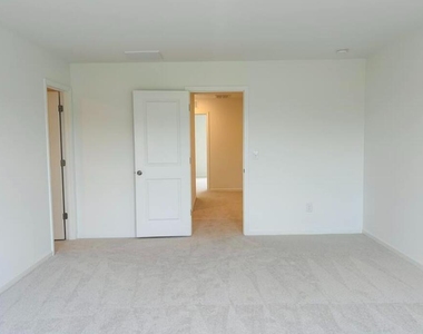 112 Blossom Fld Way - Photo Thumbnail 12