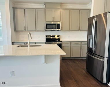 112 Blossom Fld Way - Photo Thumbnail 4