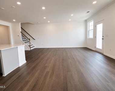 112 Blossom Fld Way - Photo Thumbnail 6