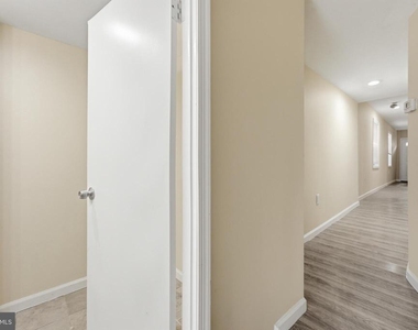 93 Washington Street - Photo Thumbnail 8