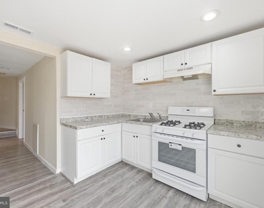 93 Washington Street - Photo Thumbnail 4