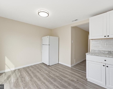 93 Washington Street - Photo Thumbnail 11
