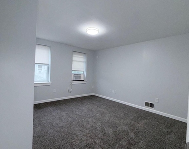 58 E Monroe Street - Photo Thumbnail 11