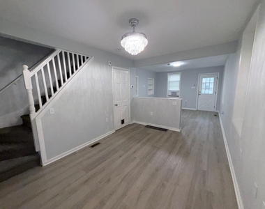58 E Monroe Street - Photo Thumbnail 7