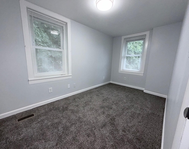 58 E Monroe Street - Photo Thumbnail 13
