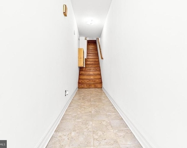 117 S Pavilion Avenue - Photo Thumbnail 2