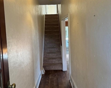 446 W Broad Street - Photo Thumbnail 3