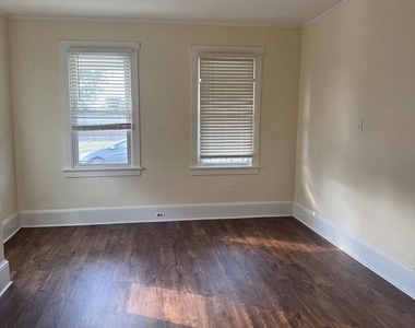 446 W Broad Street - Photo Thumbnail 16