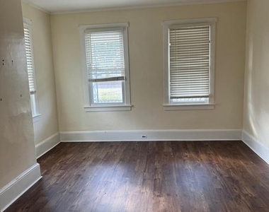 446 W Broad Street - Photo Thumbnail 14