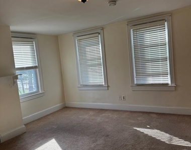 446 W Broad Street - Photo Thumbnail 5