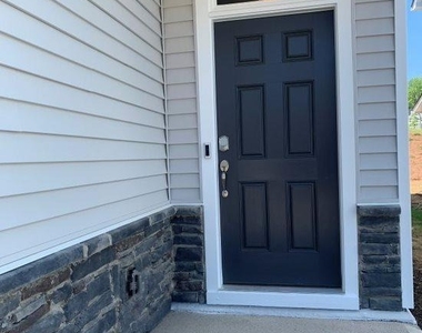 139 Yellow Iris Drive - Photo Thumbnail 3