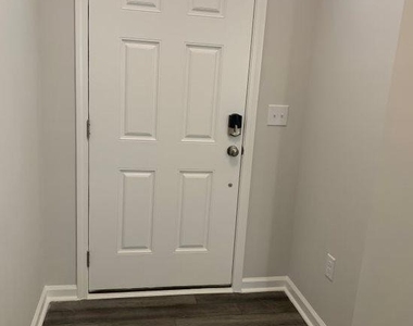 139 Yellow Iris Drive - Photo Thumbnail 4