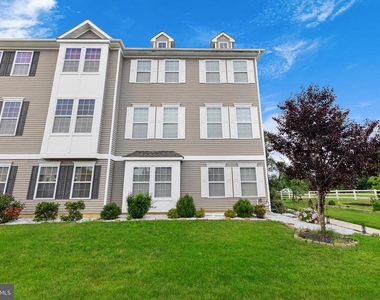 42 Mountie Lane - Photo Thumbnail 1