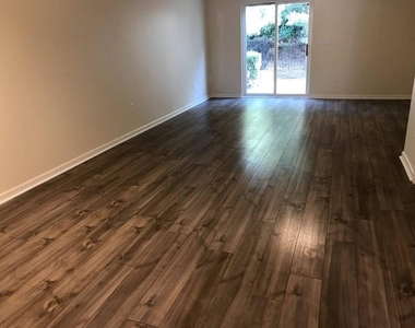 2903 Berkeley Springs Place - Photo Thumbnail 7