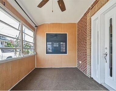 126 N Harvard - Photo Thumbnail 2