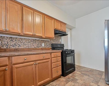 126 N Harvard - Photo Thumbnail 15
