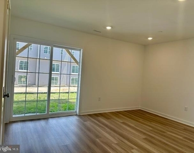119 West End Avenue - Photo Thumbnail 9