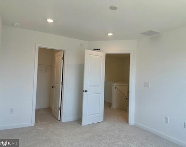119 West End Avenue - Photo Thumbnail 25