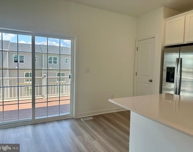 119 West End Avenue - Photo Thumbnail 13