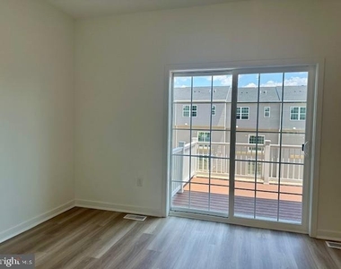 119 West End Avenue - Photo Thumbnail 14