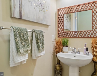 14315 Devinger Place - Photo Thumbnail 9