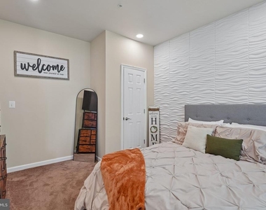 14315 Devinger Place - Photo Thumbnail 11
