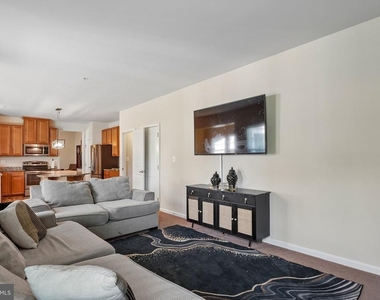14315 Devinger Place - Photo Thumbnail 7