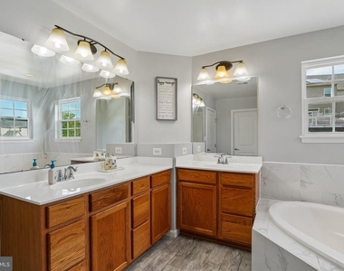 14315 Devinger Place - Photo Thumbnail 13