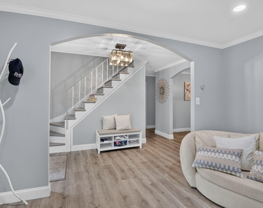12420 Seabury Lane - Photo Thumbnail 5