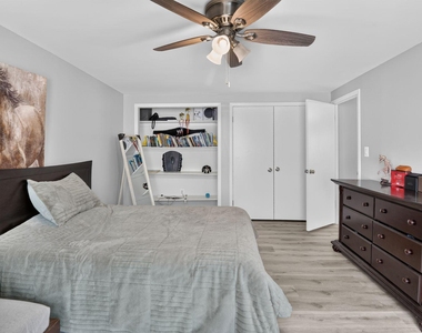 12420 Seabury Lane - Photo Thumbnail 38