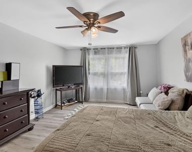 12420 Seabury Lane - Photo Thumbnail 37