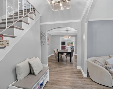 12420 Seabury Lane - Photo Thumbnail 7